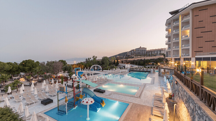 Ramada Resort by Wyndham Kusadasi & Golf